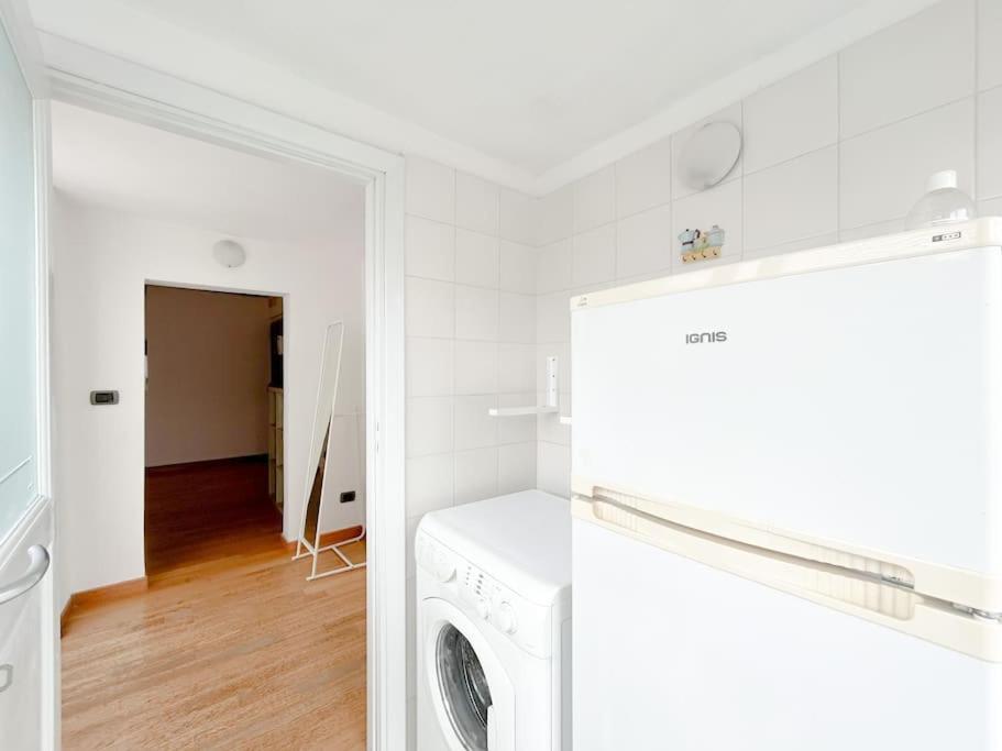 Elegante Mansarda 300Mt Dal Mare - Centro - Wifi Lägenhet Savona Exteriör bild